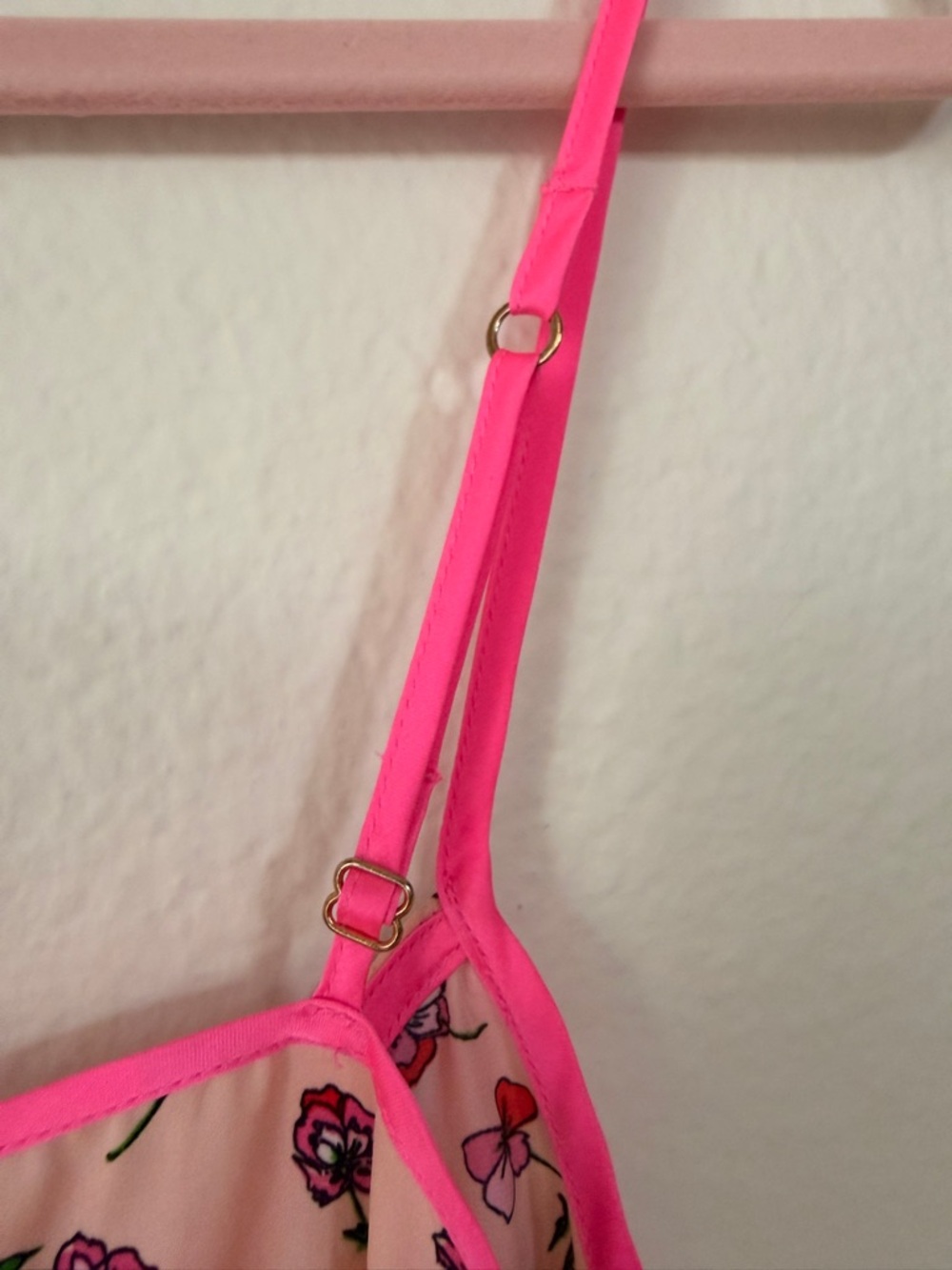 Juicy Couture Y2K Floral Cami Pink Lace Trim Coquette Dainty Spring Top Size M - Picture 8 of 9